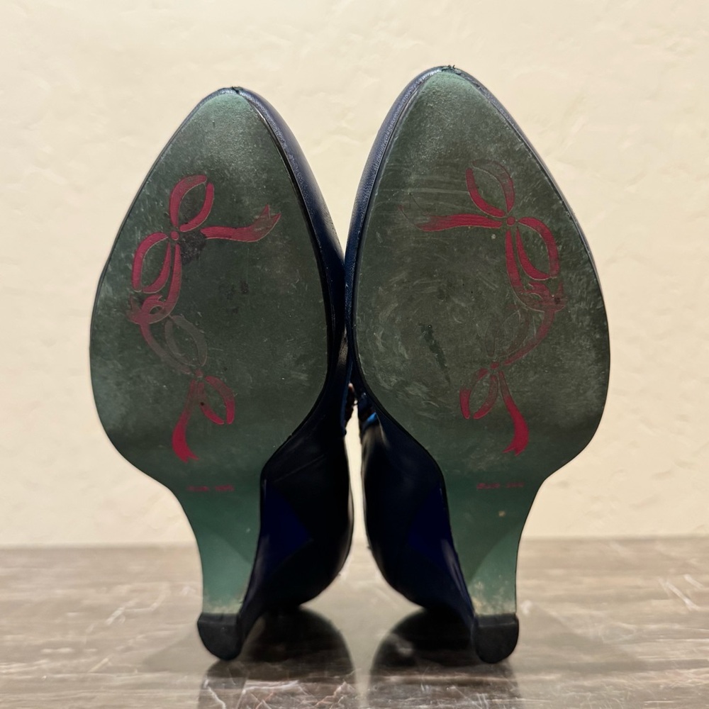 Poetic License Stand Out Blue Leather and Houndstooth Tweed Mary Jane Pumps - Picture 9 of 11